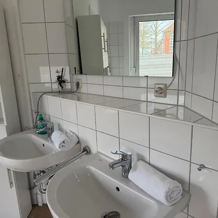 Handwerkerunterkunft Mit Grosse Kueche Und Gartennutzung Lejlighed *
